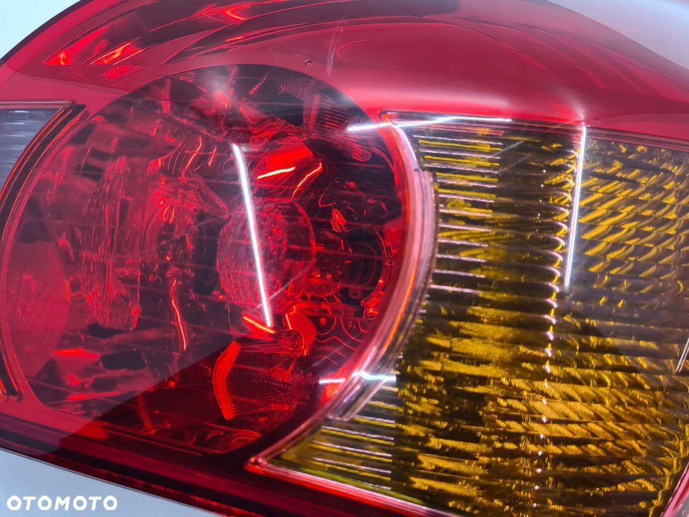 KIA PROCEED I LAMPA PRAWY TYŁ ANGLIK UK - 3