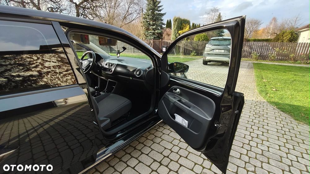 Volkswagen up! 1.0 take - 3