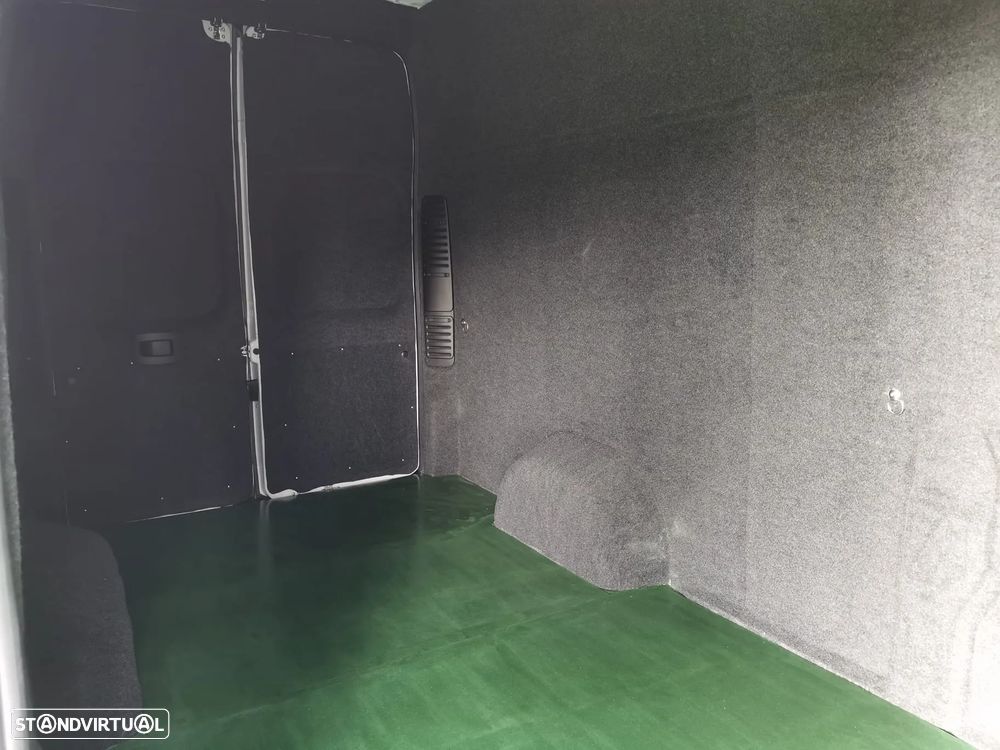 Peugeot Boxer L4H3 3.5T 2.2 BlueHdi 165cv CM6 Premium Plus 3 Lug. - 37