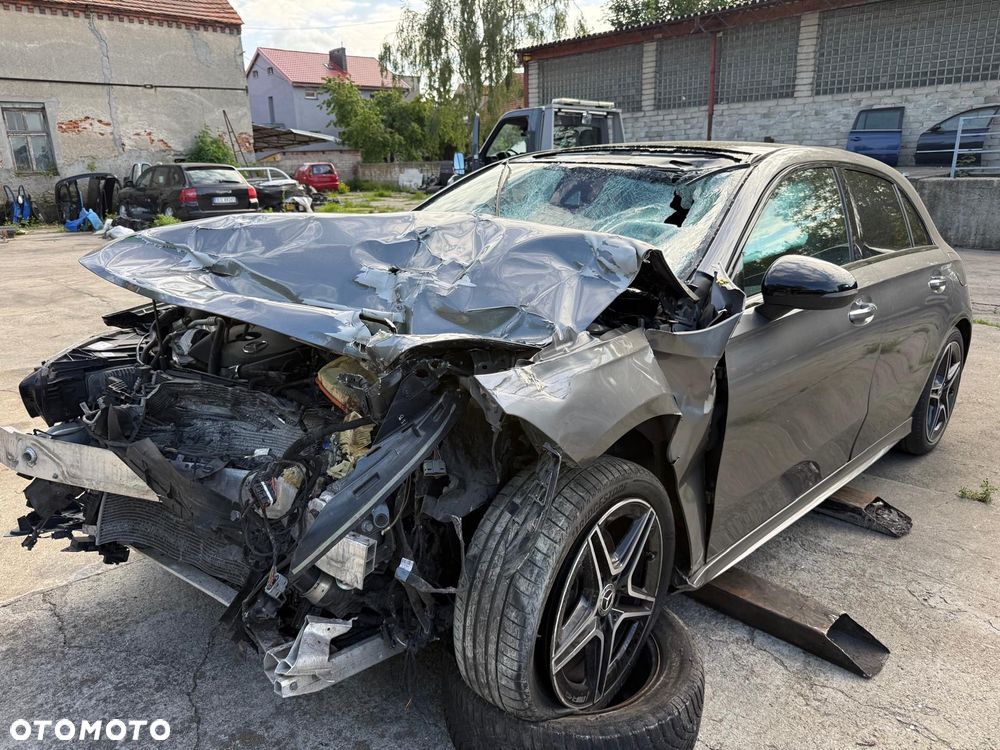 Mercedes-Benz Klasa A 200 AMG Line 7G-DCT - 4