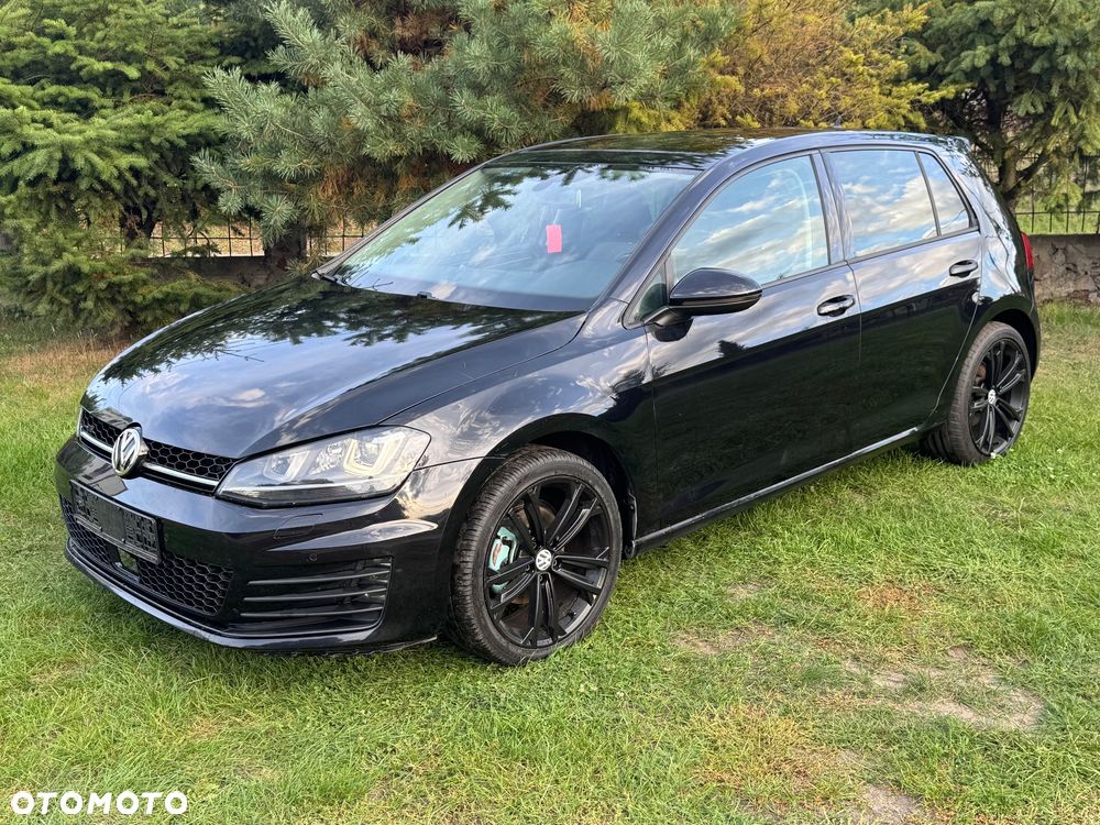 Volkswagen Golf - 2