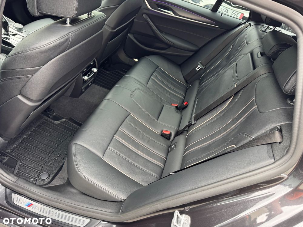 BMW Seria 5 530d xDrive mHEV M Sport sport - 22