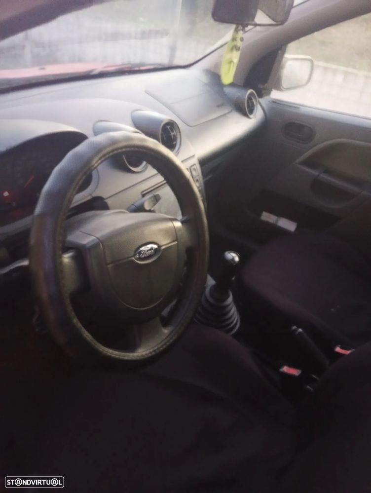 Ford Fiesta - 3