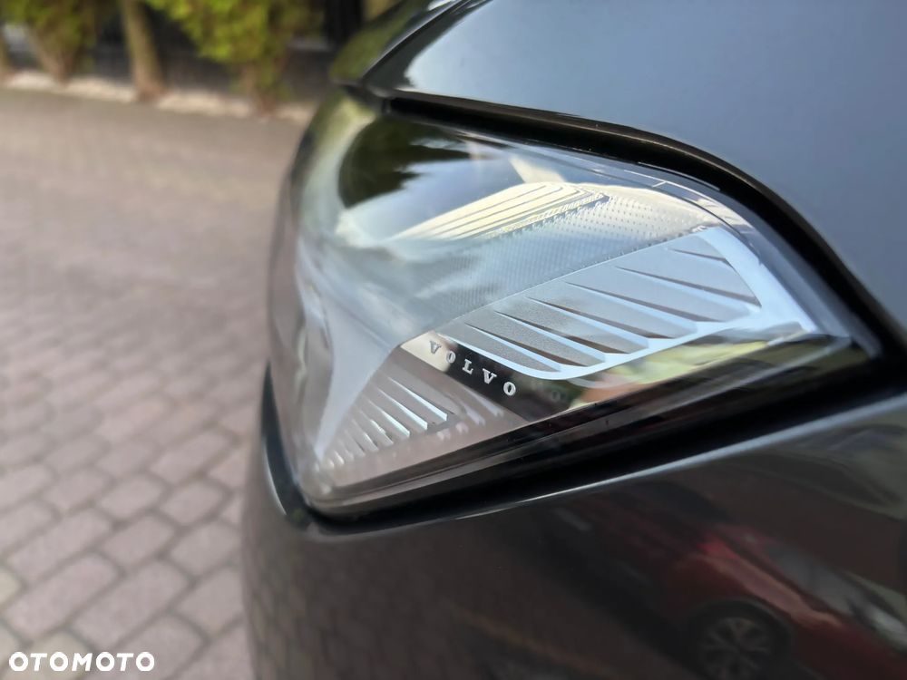 Volvo XC 60 B4 D AWD Geartronic RDesign - 38