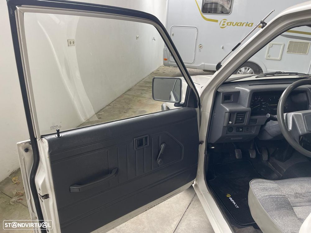 Mitsubishi L200 2.5D c/Direção Assistida - 9