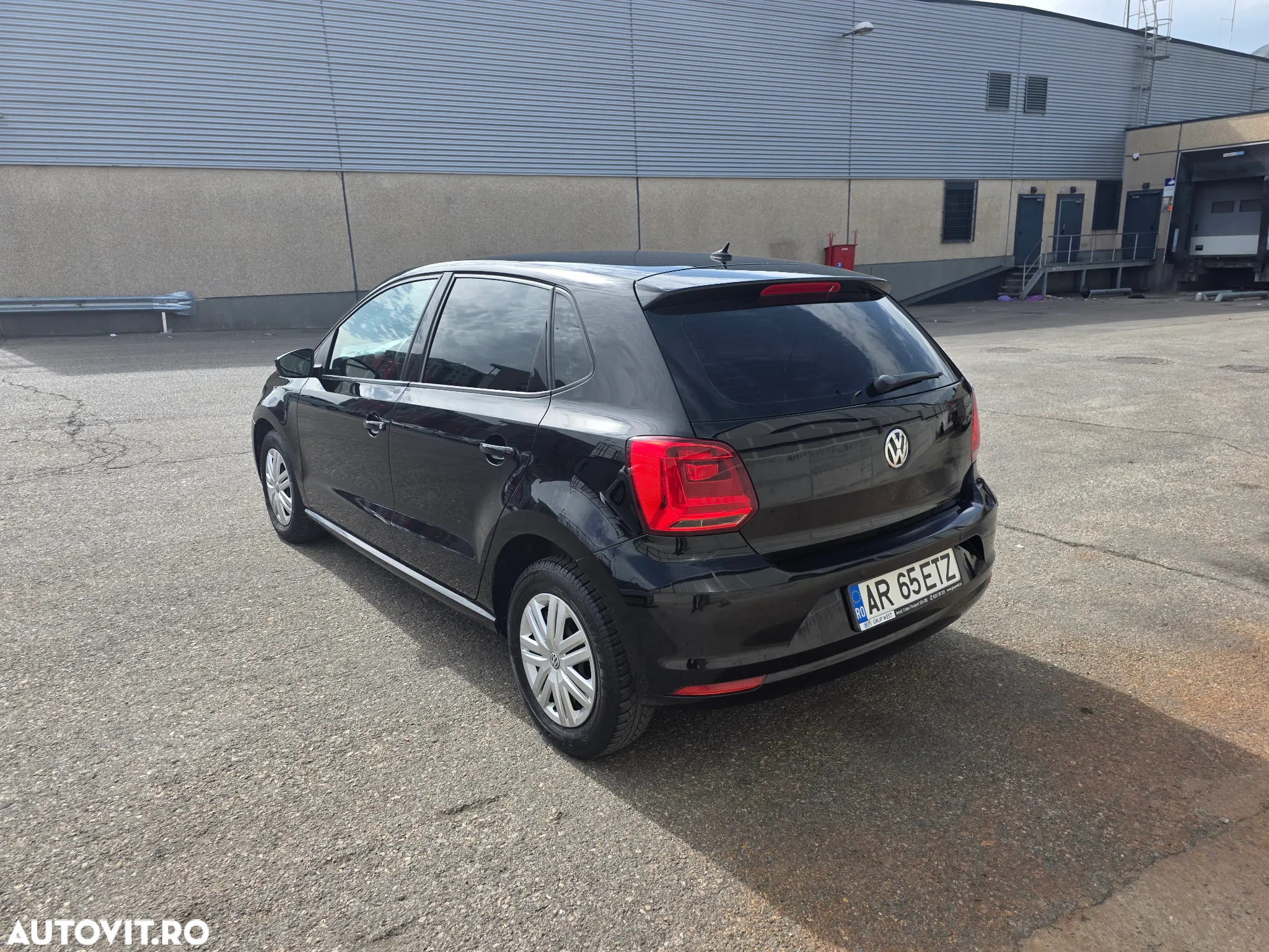 Volkswagen Polo 1.0 (Blue Motion Technology) Comfortline - 4