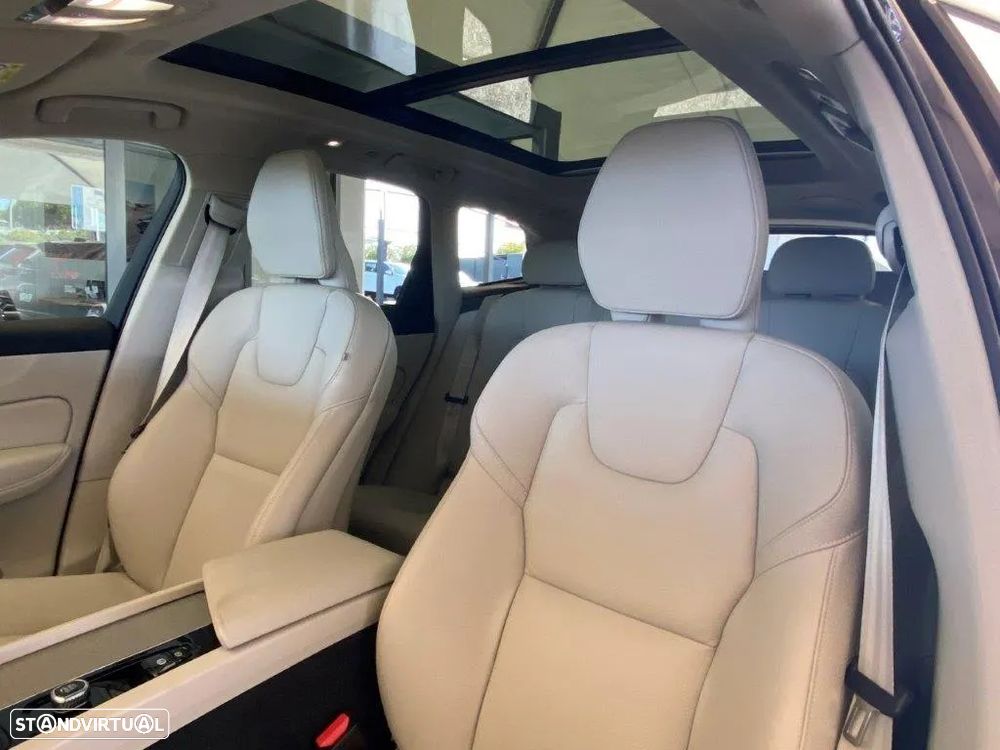 Volvo XC 60 2.0 T6 PHEV Plus Bright AWD - 11