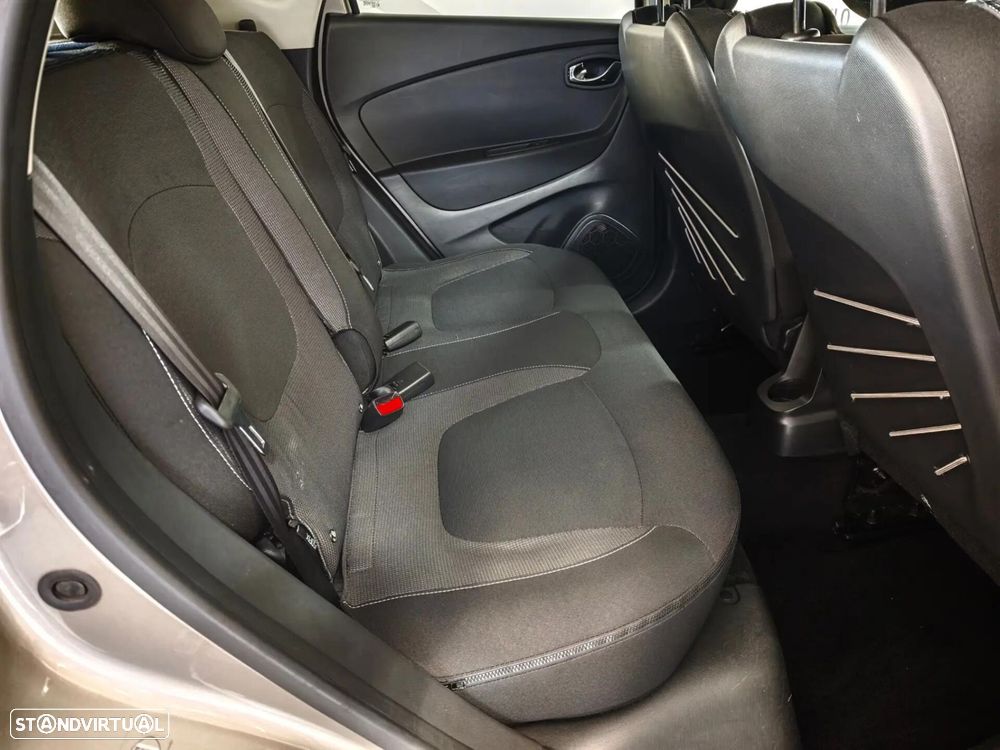 Renault Captur 1.5 dCi - 23