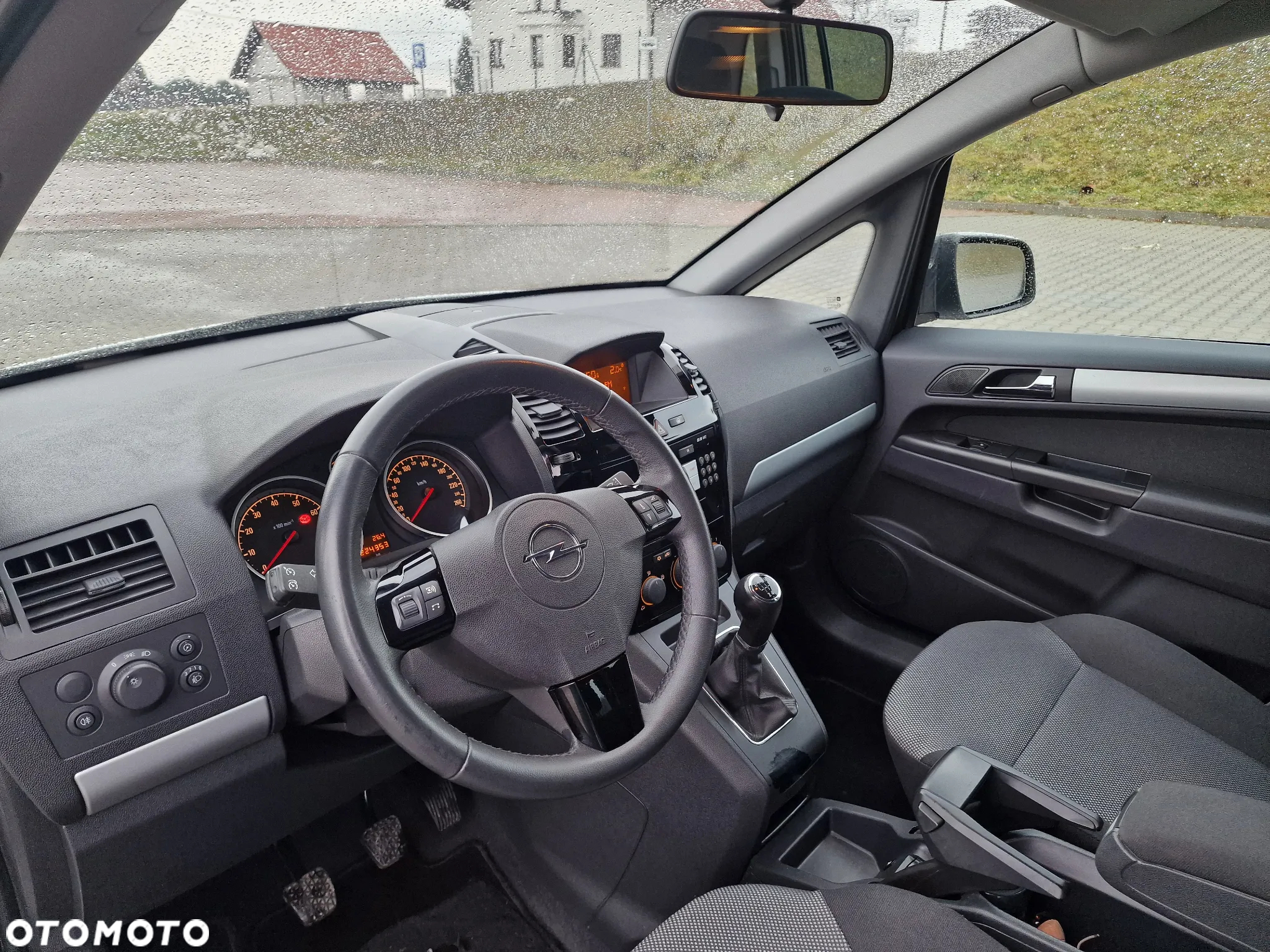 Opel Zafira 1.8 Cosmo - 18