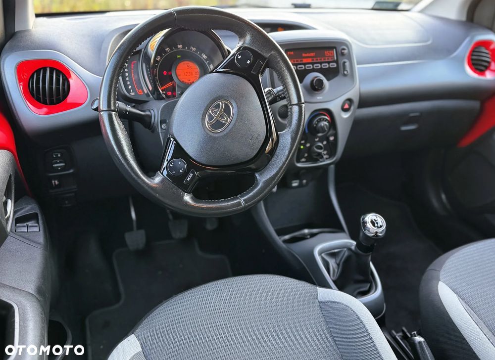 Toyota Aygo 1.0 VVT-i Color Edition - 10