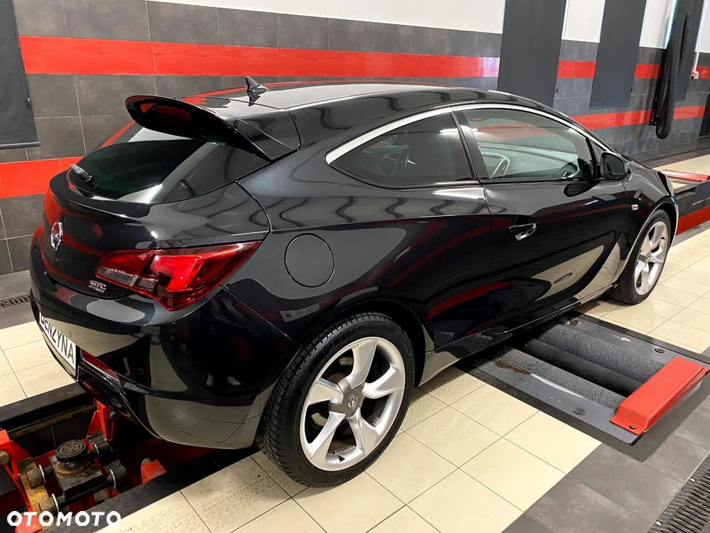 Opel Astra 1.6 Turbo Edition - 9