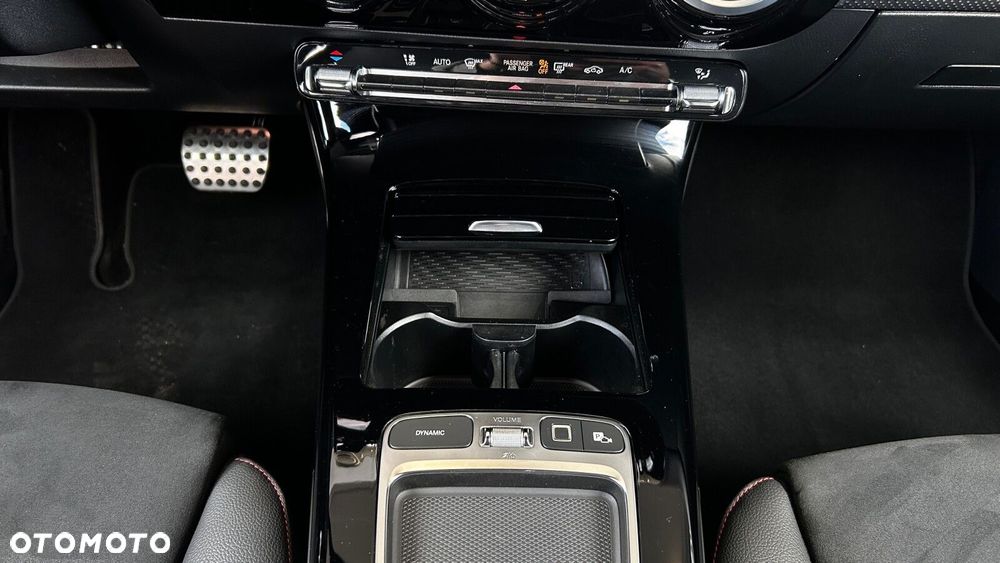 Mercedes-Benz CLA 200 mHEV AMG Line 7G-DCT - 20