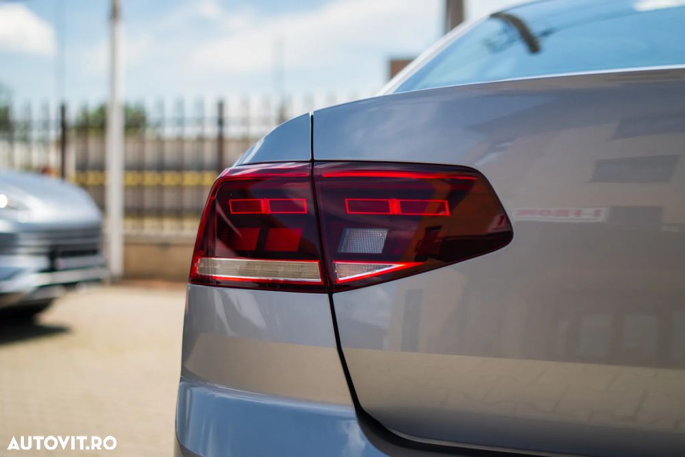 Volkswagen Passat - 31