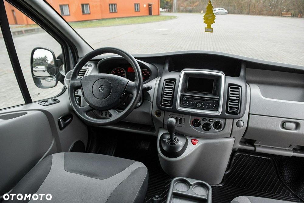 Renault Trafic - 8