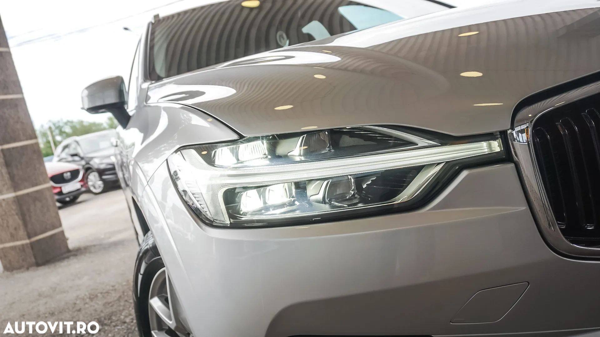 Volvo XC 60 B4 D AWD Geartronic Momentum - 35