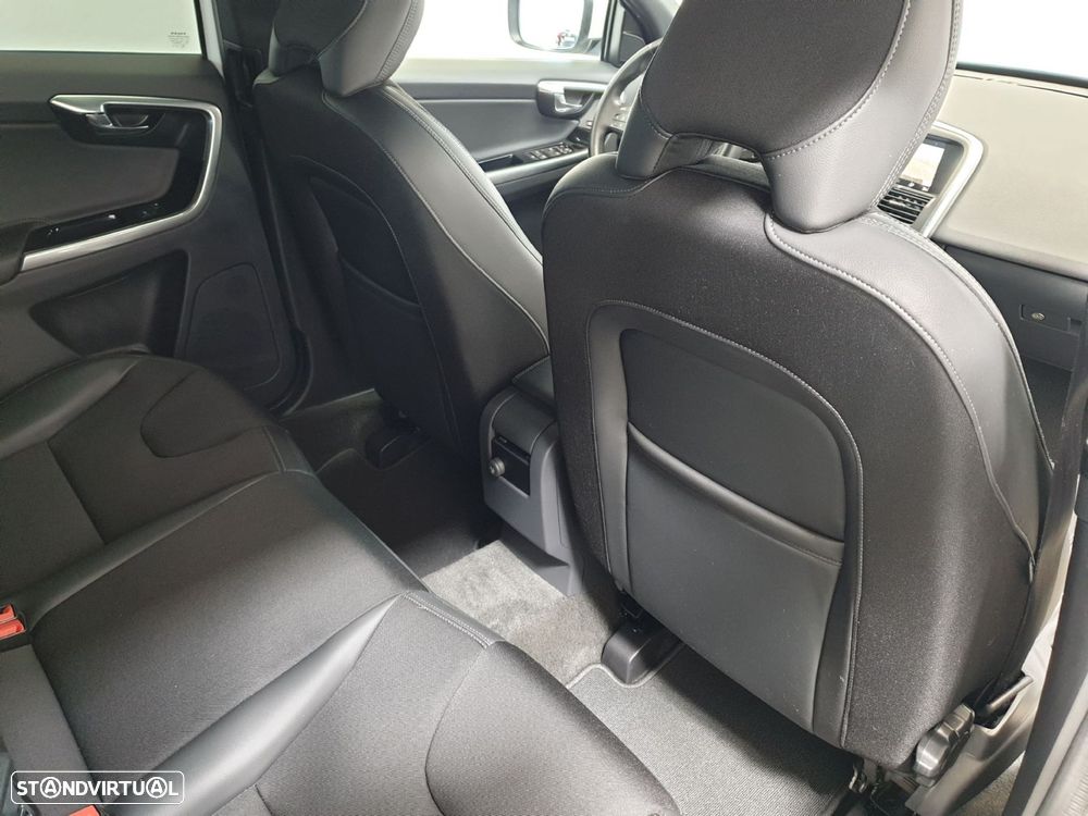 Volvo XC 60 2.0 D3 Dynamic Edition - 28