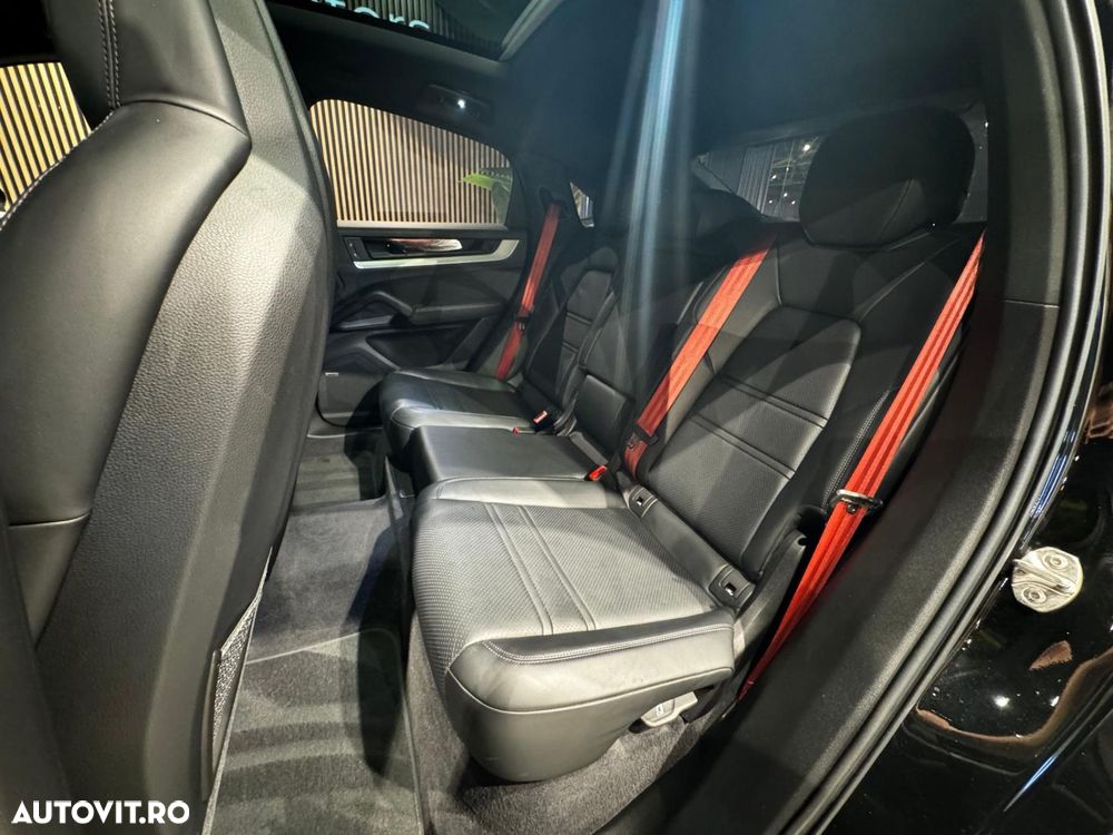 Porsche Cayenne Coupe - 21