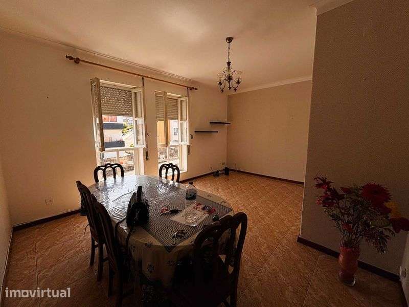 Arrenda-se Apartamento T3 – Centro de Soure - Grande imagem: 2/10