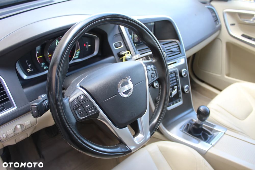 Volvo XC 60 D4 AWD R-Design Summum - 13