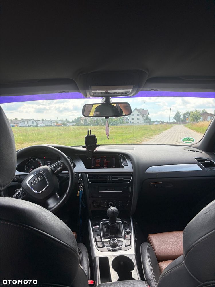 Audi A4 Avant 2.0 TDI - 14