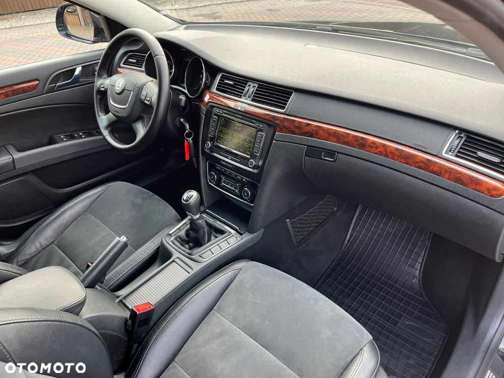 Skoda Superb 1.4 TSI Exclusive - 32