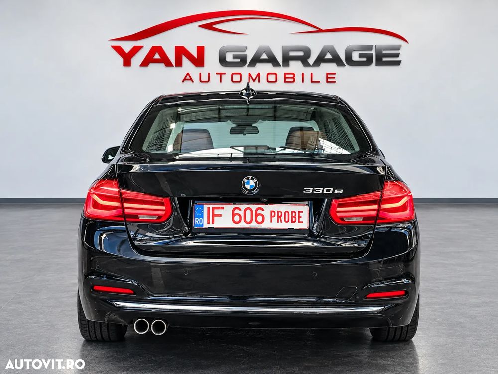 BMW Seria 3 330e iPerformance Luxury Line - 12