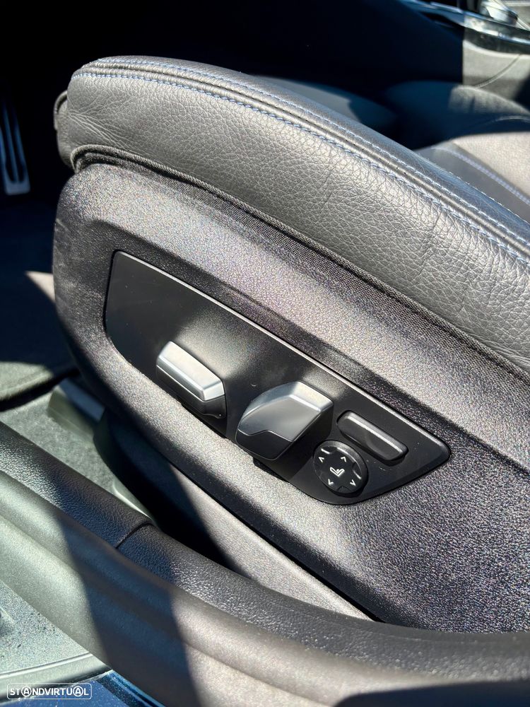 BMW 520 d Pack Desportivo M Auto - 12