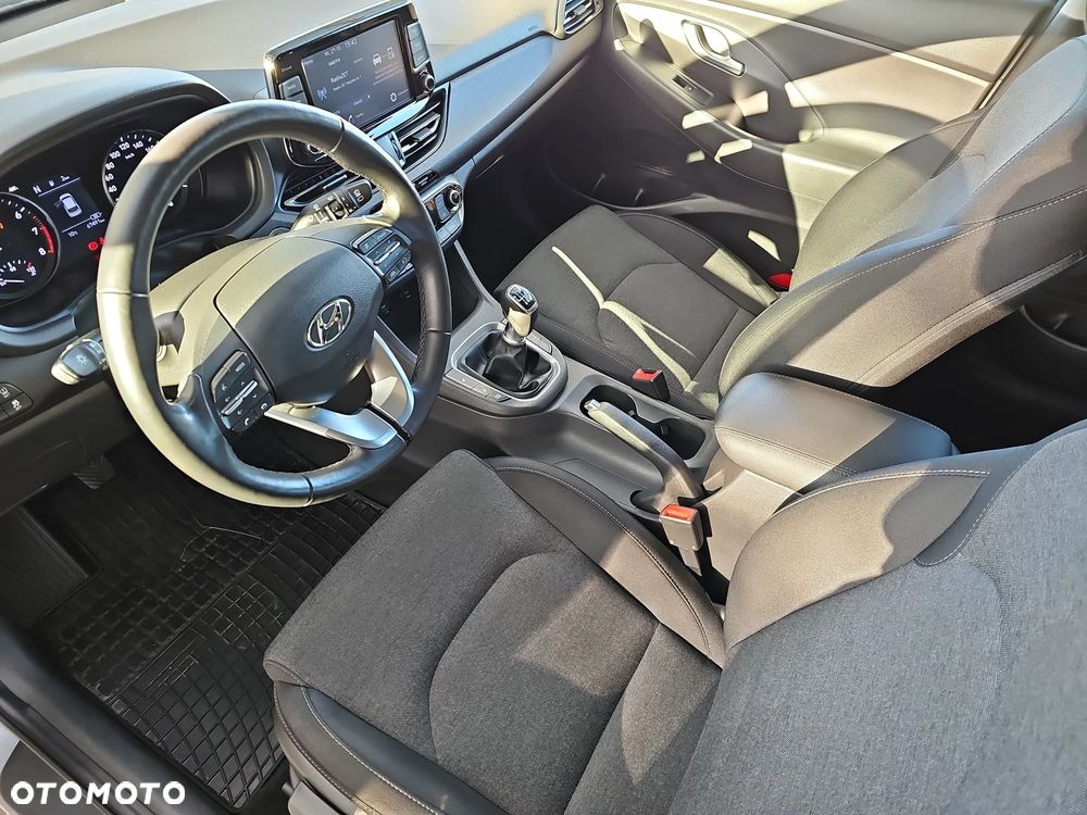 Hyundai i30 1.5 T-GDI 48V Smart - 12