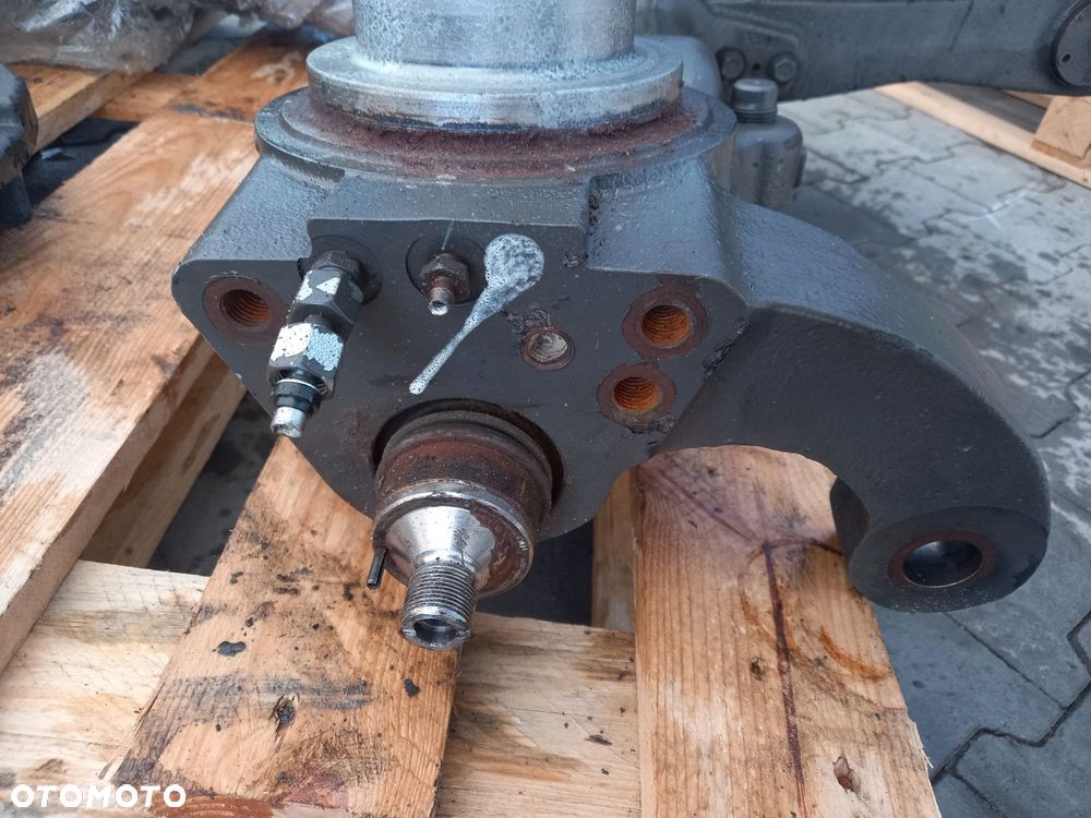 Most przód Carraro 20.29SI 17.041/1 Renault John Deere Claas Arion 530 540 550 620 630 640 650 - 12