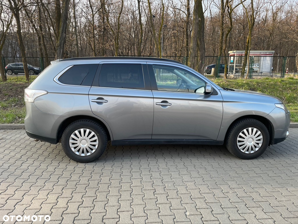 Mitsubishi Outlander 2.2 DID Intense + - 2