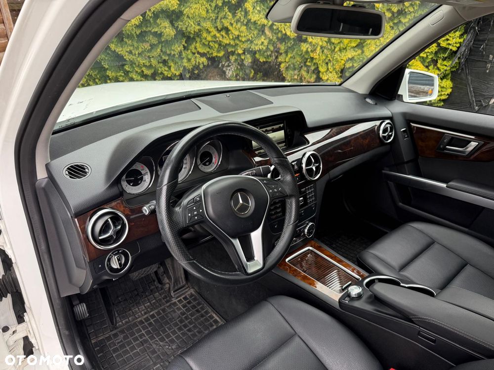 Mercedes-Benz GLK - 12