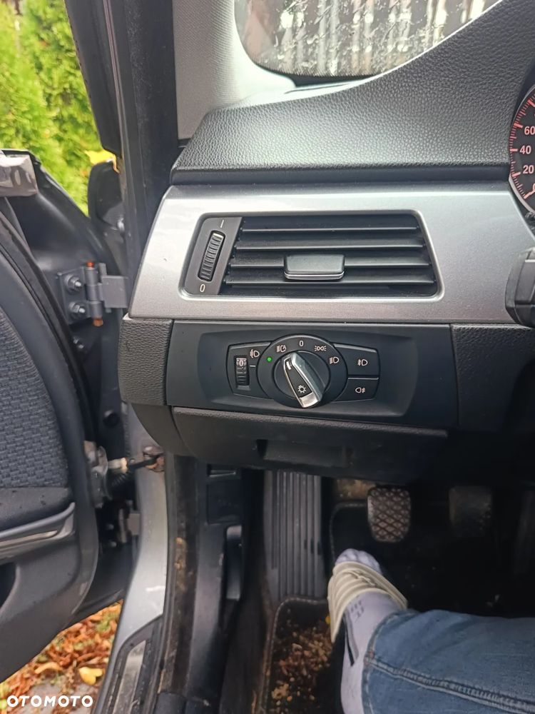 BMW Seria 3 320i - 8
