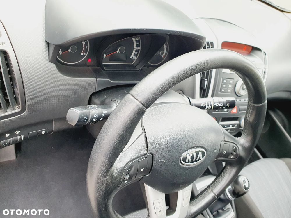 Kia Ceed 1.6 CVVT Spirit - 33