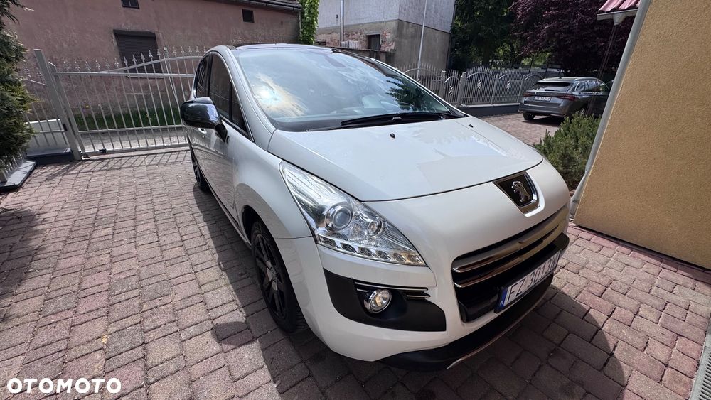 Peugeot 3008 Hybrid4 - 2