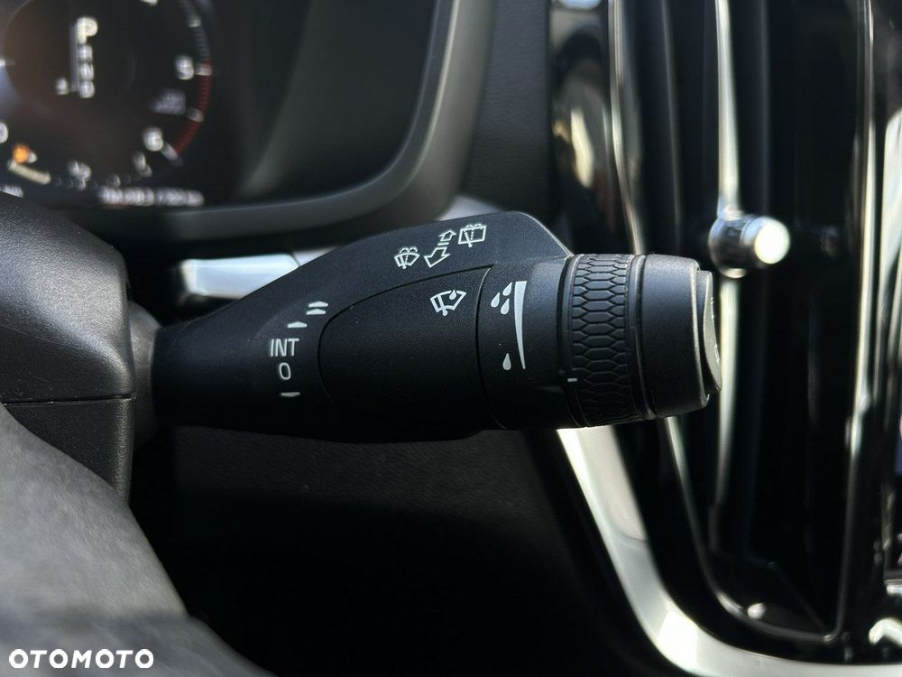 Volvo V60 D3 Momentum - 26