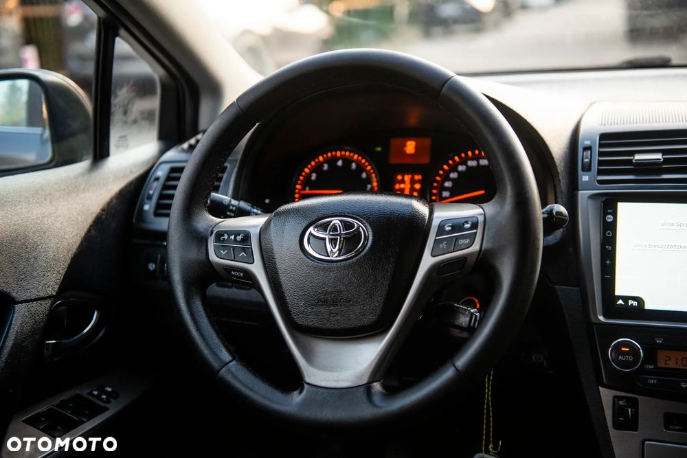 Toyota Avensis Touring Sports 1.8 Comfort - 31