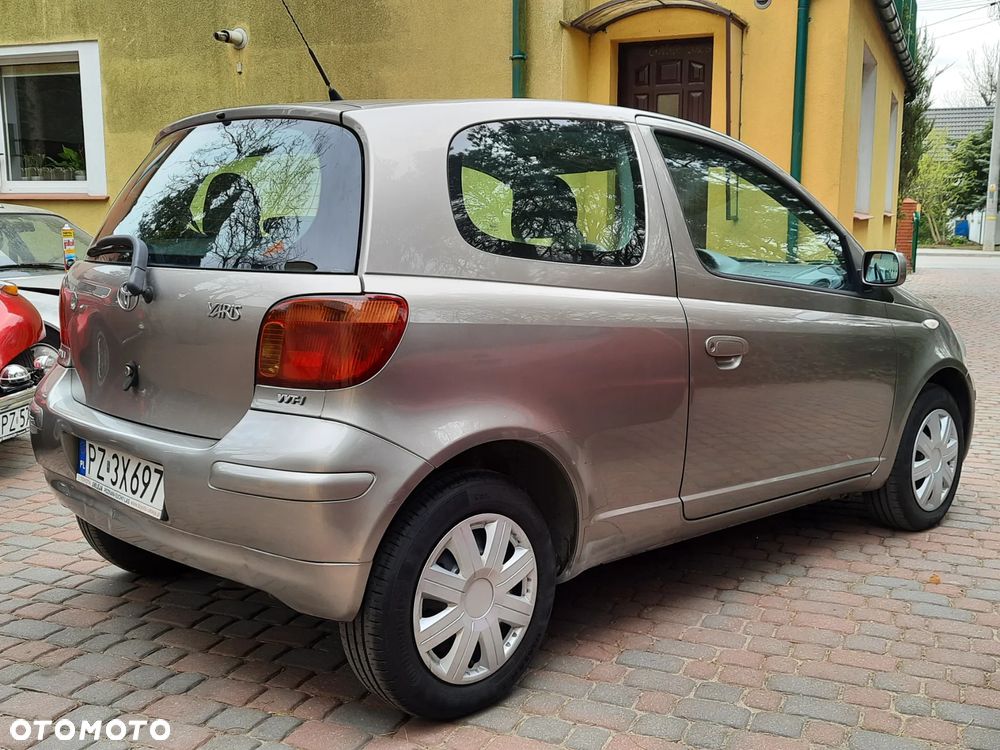 Toyota Yaris - 8