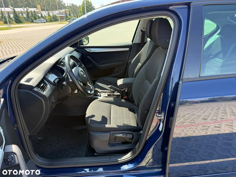 Skoda Octavia 1.6 TDI SCR Ambition DSG - 10