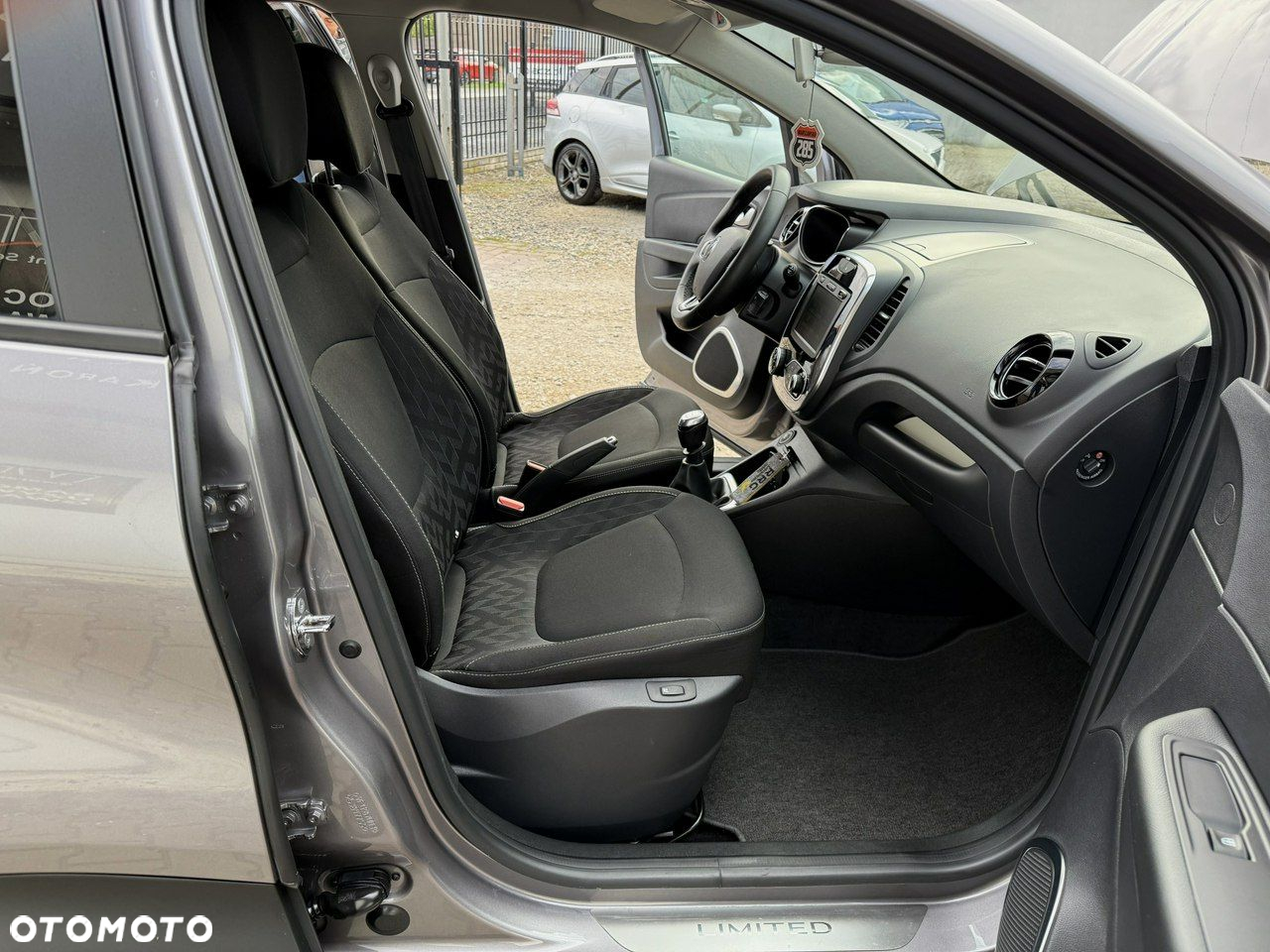 Renault Captur 1.3 TCe Intens - 24