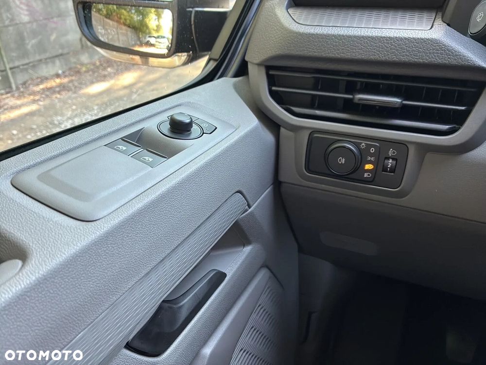 Volkswagen Caravelle 2.0 TDI L2 - 26