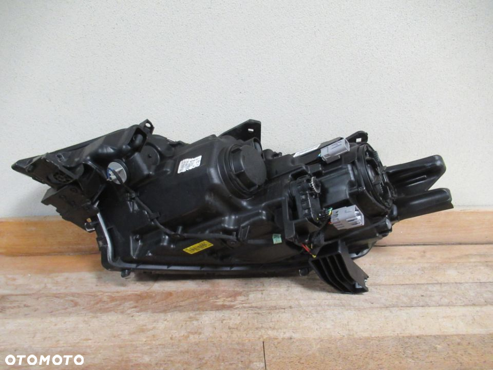 LAMPA PRZEDNIA PRZÓD PRAWA MITSUBISHI OUTLANDER III LIFT 2015- - 14