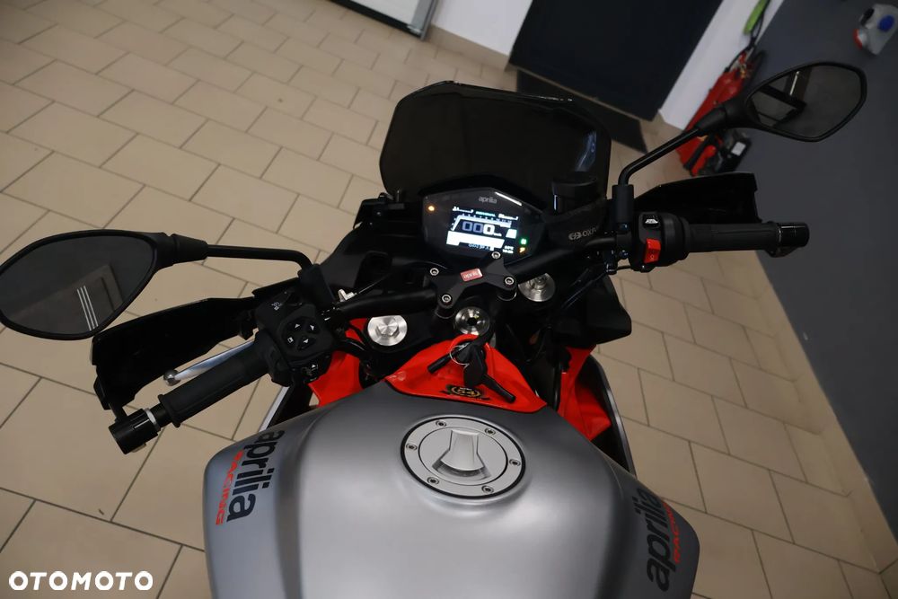 Aprilia Tuono - 8
