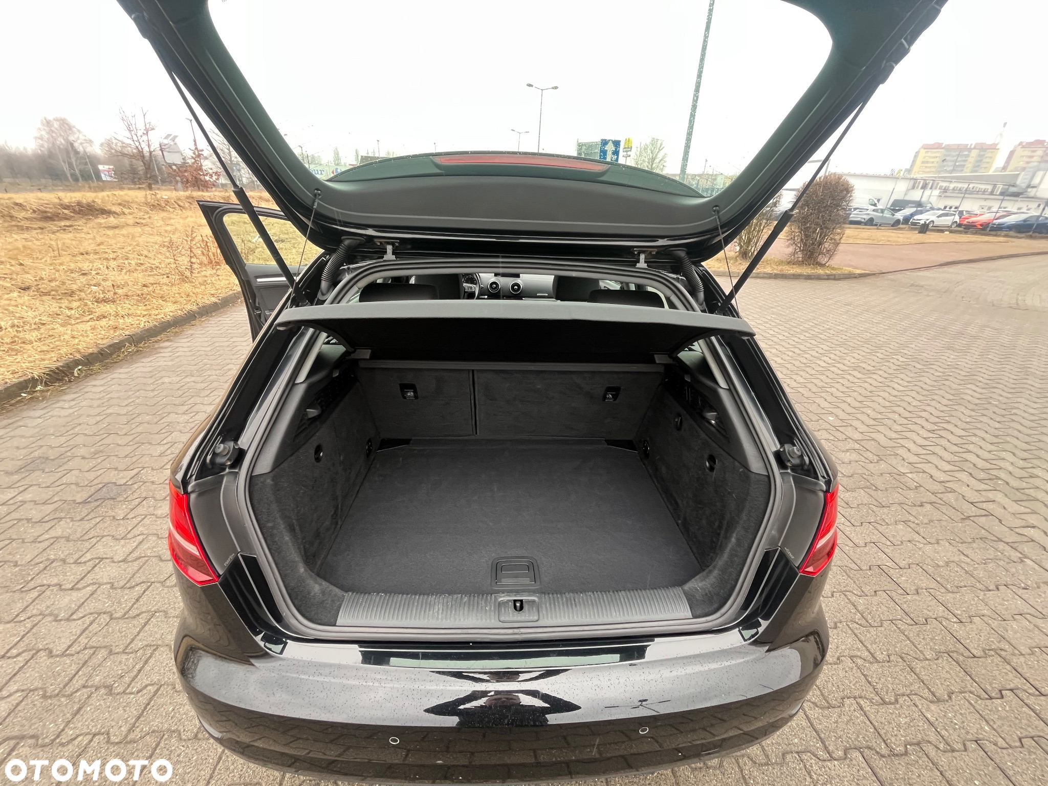 Audi A3 1.6 TDI Sportback S tronic - 12