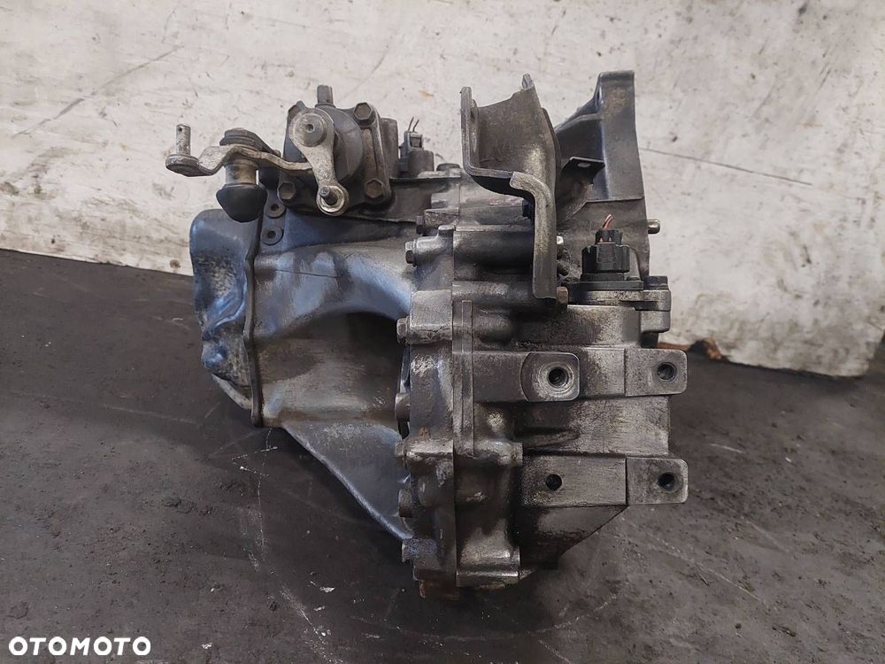 SKRZYNIA BIEGÓW TOYOTA YARIS I 1.4 D4D - 2