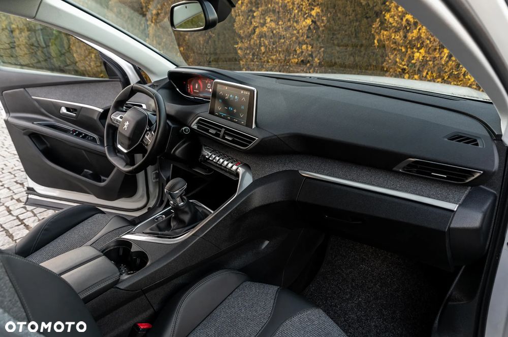 Peugeot 3008 PureTech 130 Stop & Start GPF Active - 26