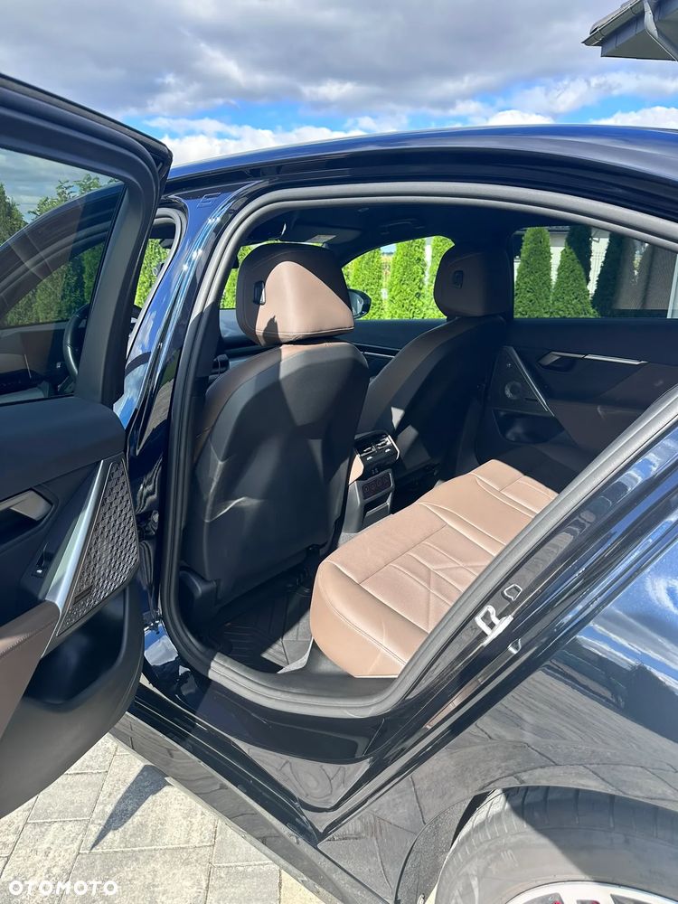 BMW Seria 5 M550i xDrive - 8