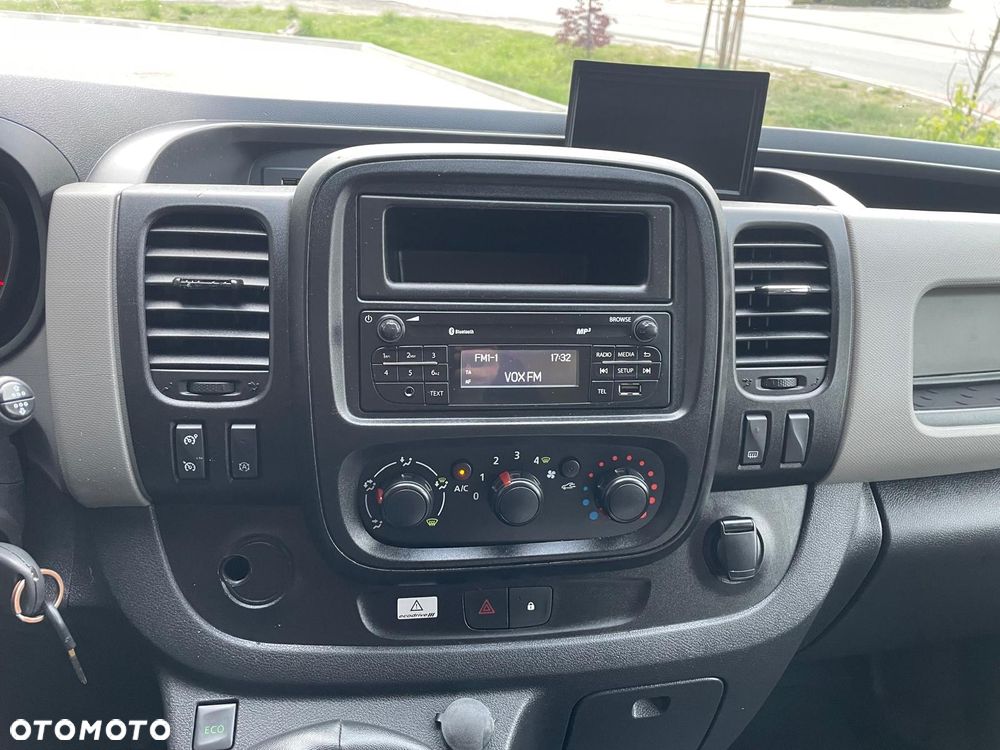 Renault Trafic - 23