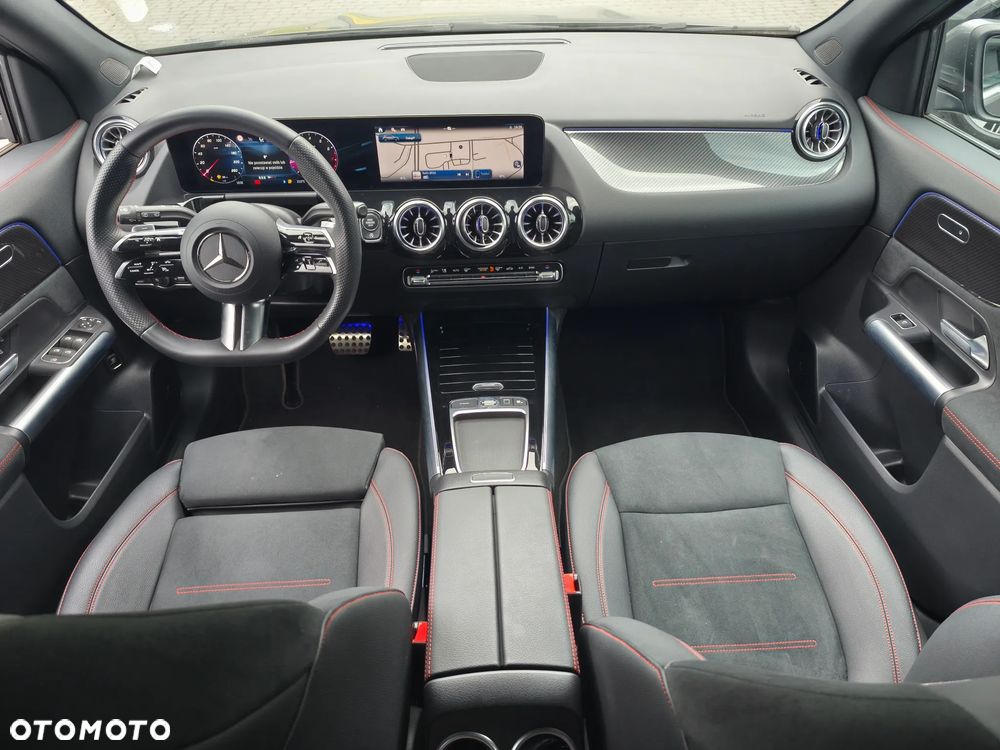 Mercedes-Benz GLA 200 AMG Line - 7