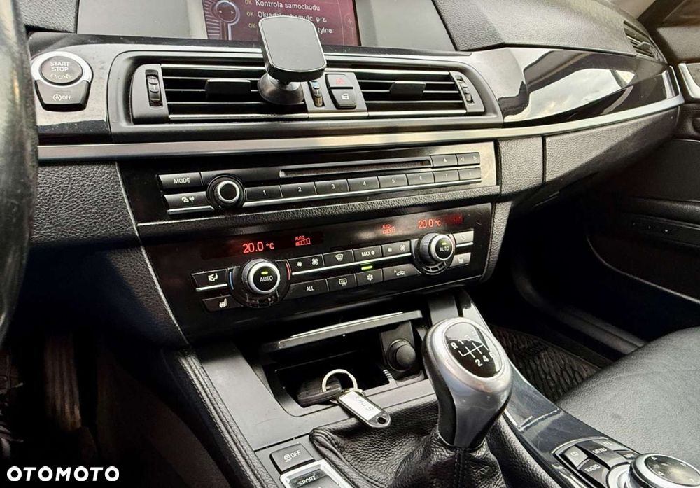 BMW Seria 5 - 32