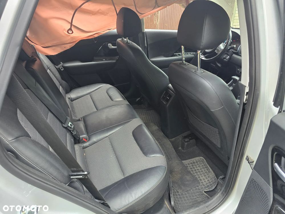 Kia Niro 1.6 GDI 2WD Edition 7 - 17
